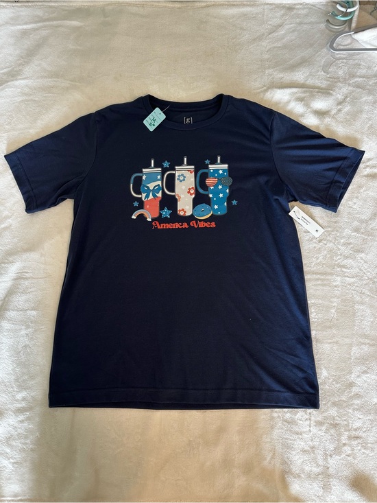Tops - [Brand] Navy "America Vibes" Short Sleeve Graphic Tee